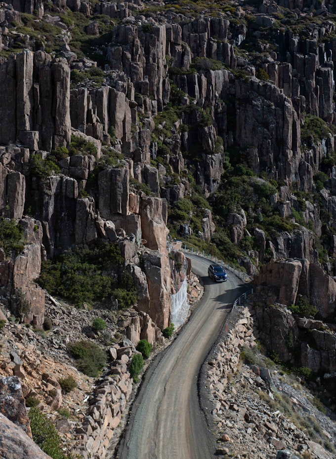 A smooth drive through the dolerite ramparts of Ben Lomond National Park