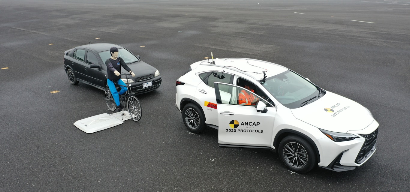 Car opening door into cyclist