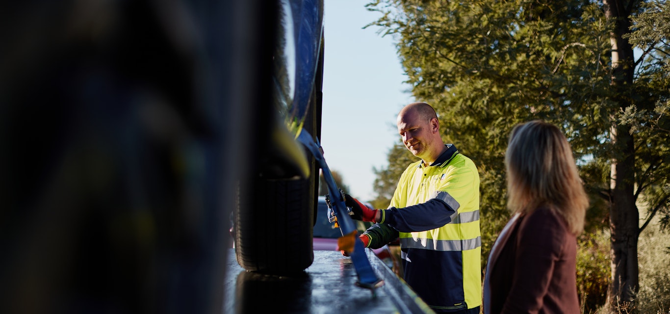 Roadside patrol helping with break down