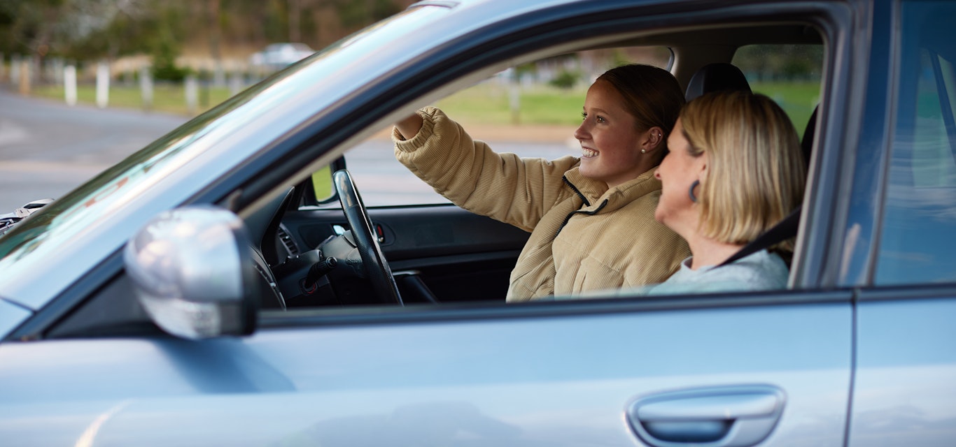 Learner driver and mum in the car