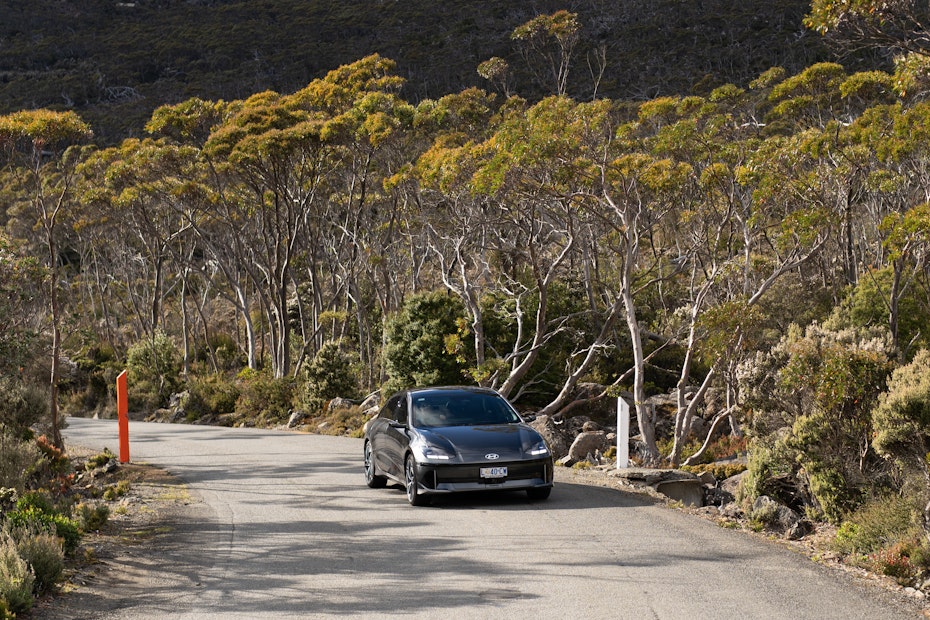 Immerse yourself in the surroundings with the IONIQ 6's Sounds of Nature setting