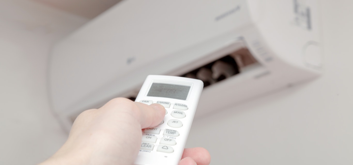 Heat pump with remote