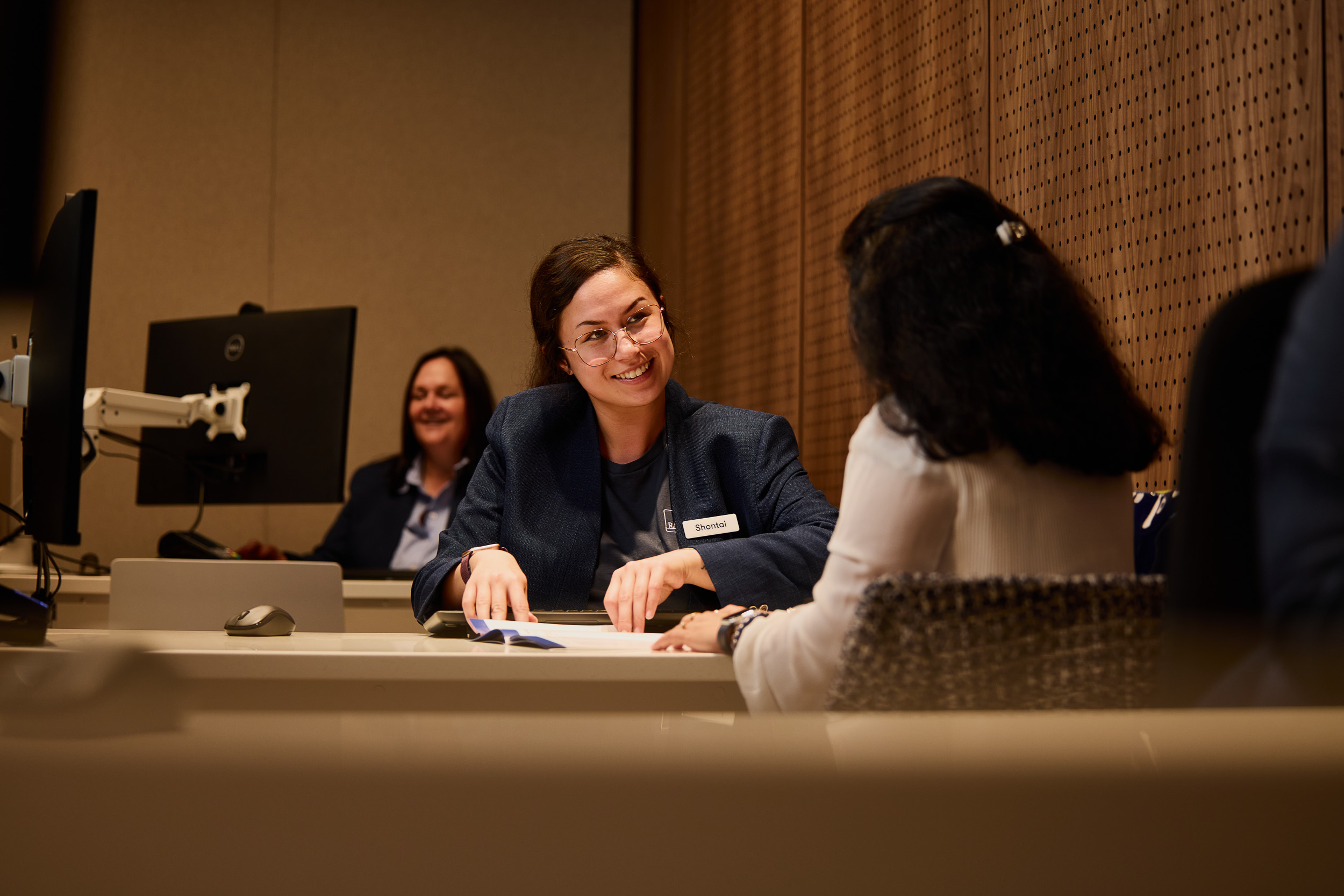 Customer service officer