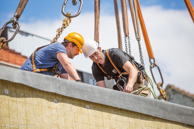 Plaatsing van Skilpod modulaire appartementen Diepenbeek