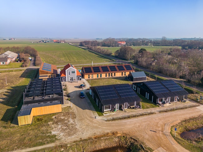 Woonproject de Tuunen Woontij Texel — prefab houtbouw project van Skilpod