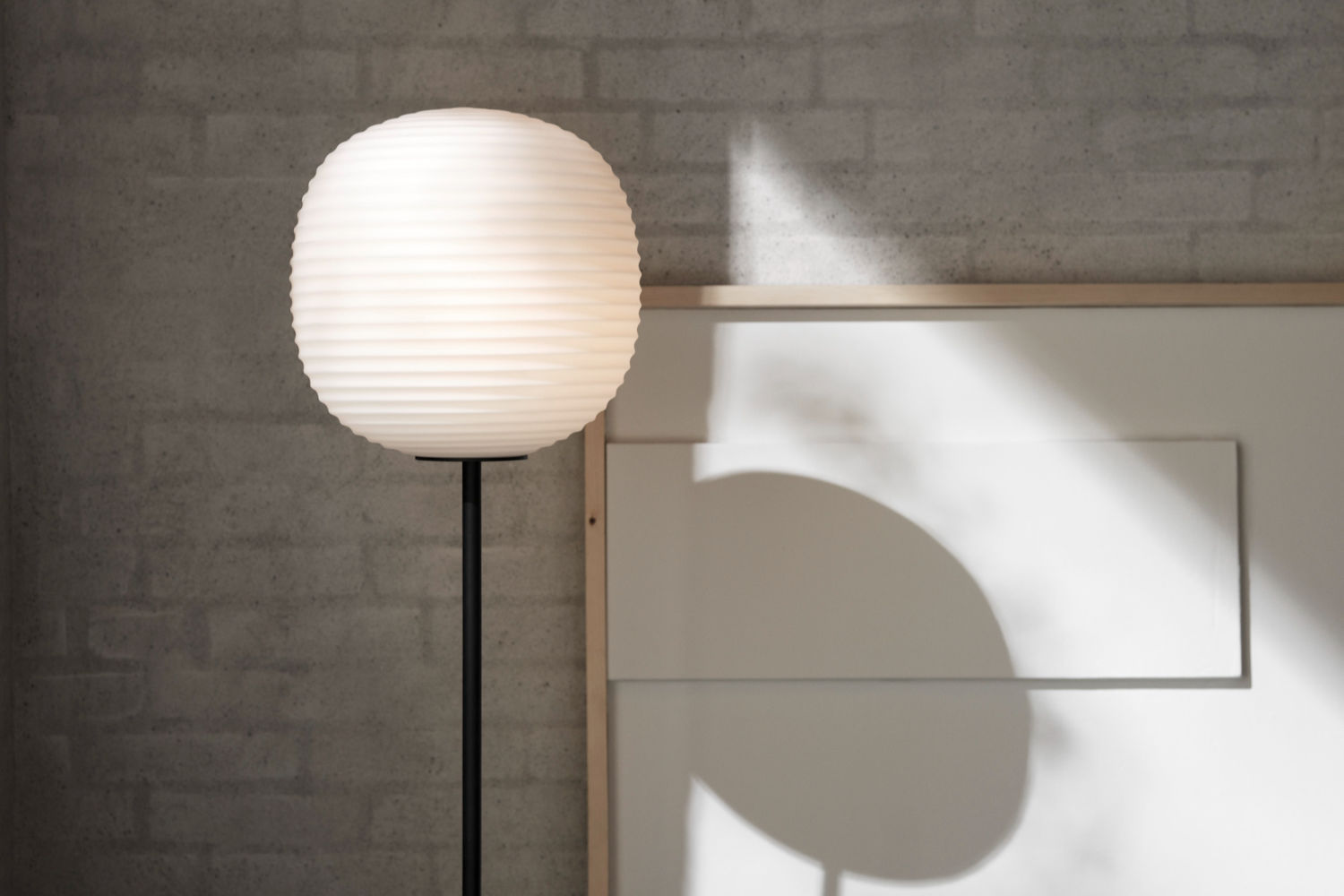 Lantern top floor lamps