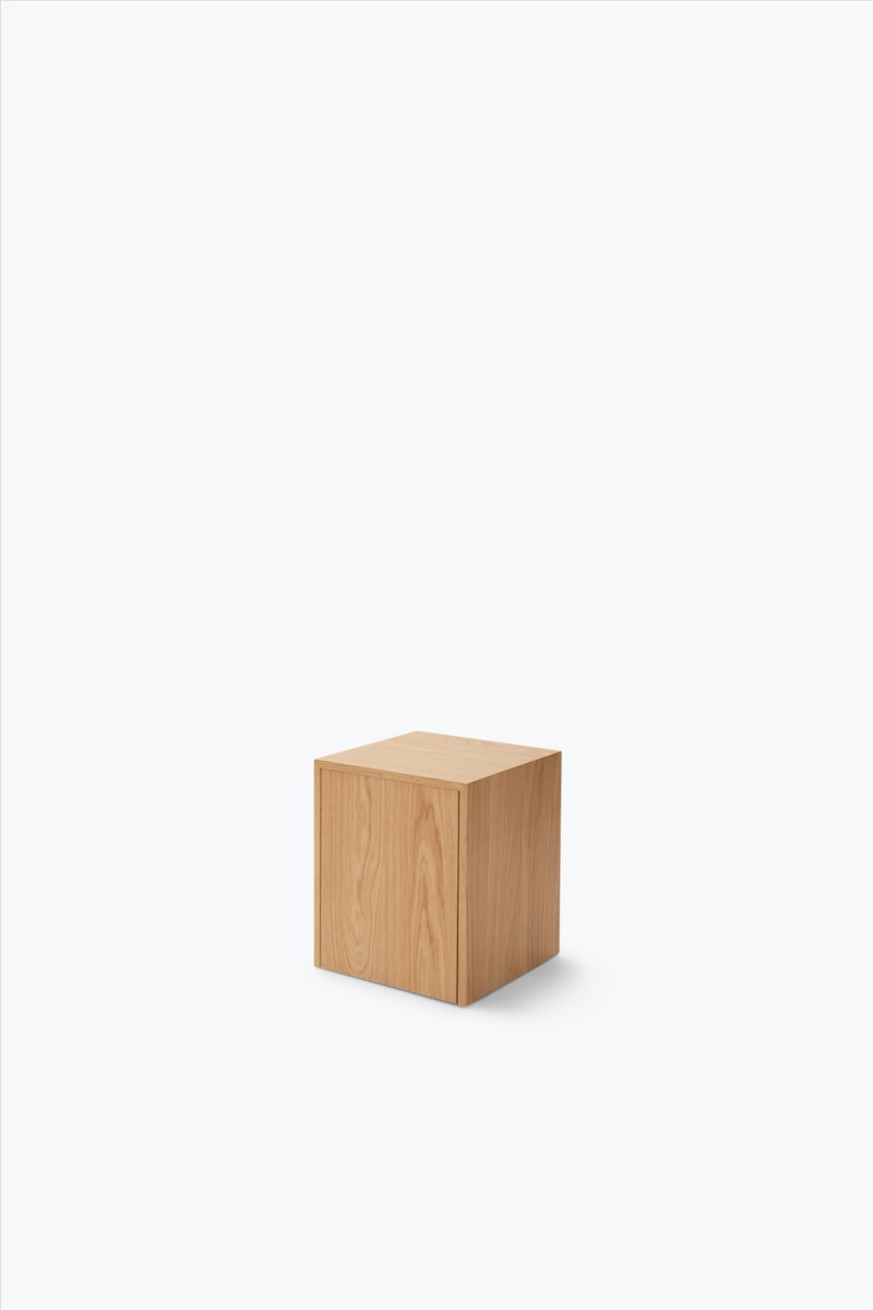 Mass Side Table w. Drawer