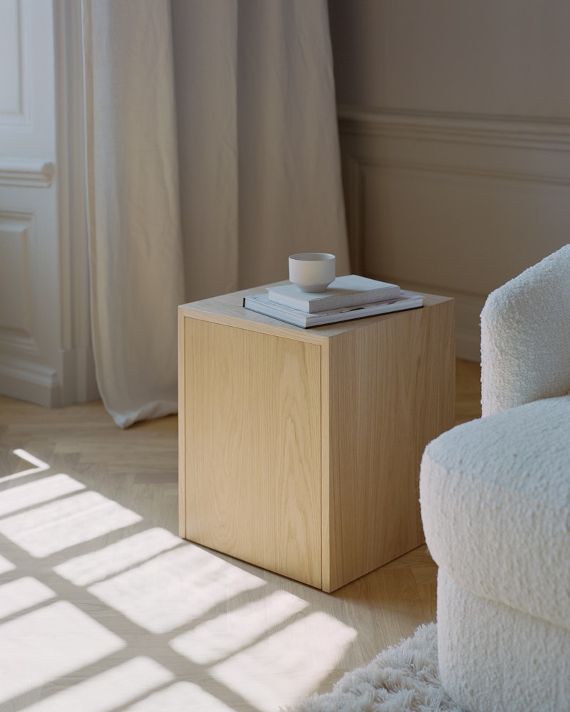 Mass Side Table w. Drawer