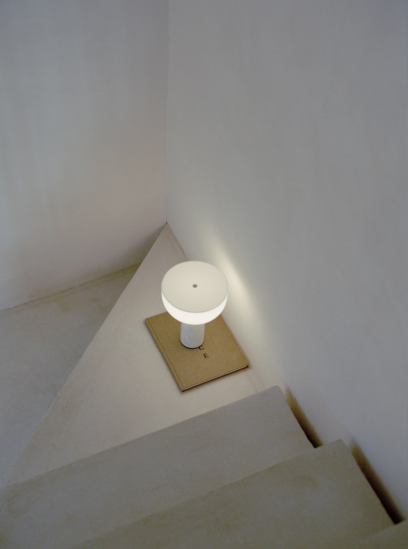 Kizu Portable Table Lamp