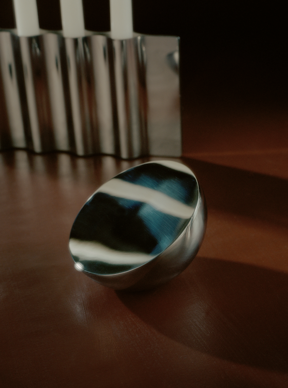 Aura Table Mirror