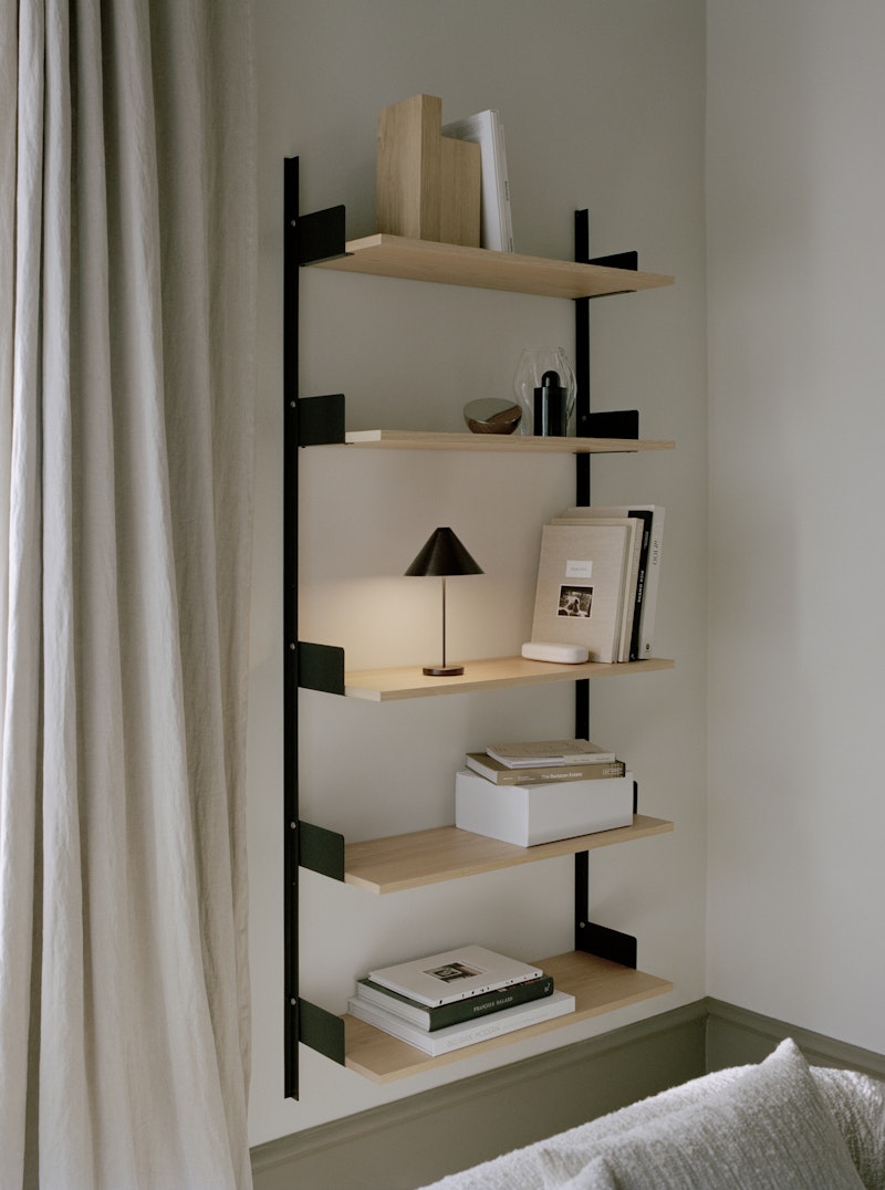 Aura Table Mirror