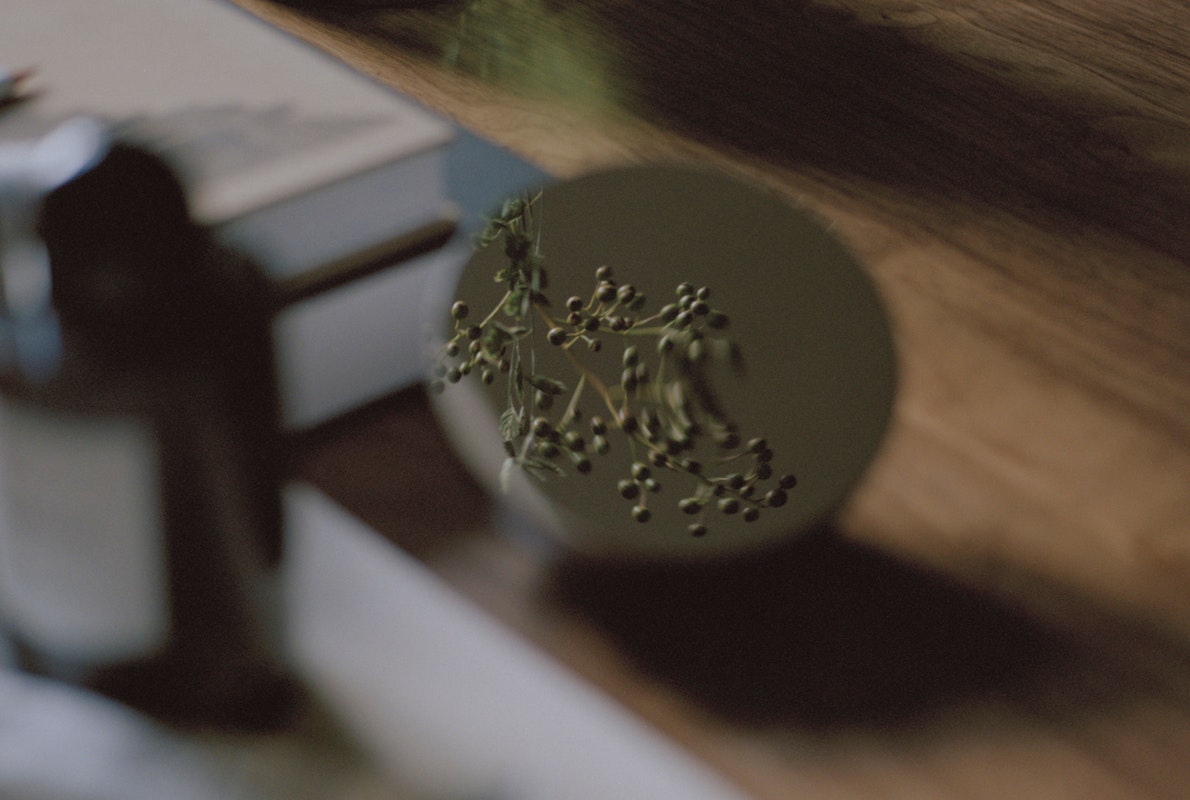 Aura Table Mirror
