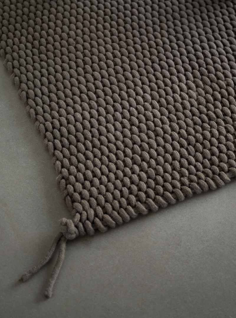 Knot Rug 300x400