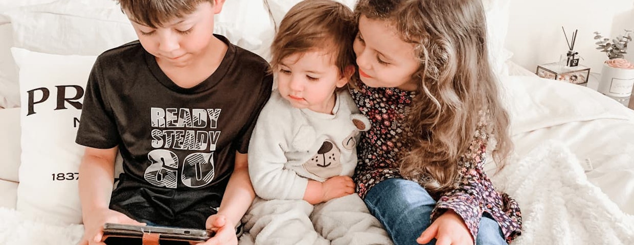 Three siblings collaborate with Albert