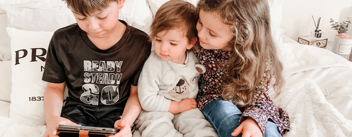 Three siblings collaborate with Albert