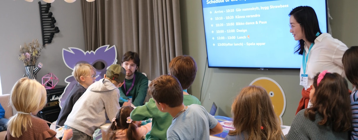 A creative session with the kids at Albert's office