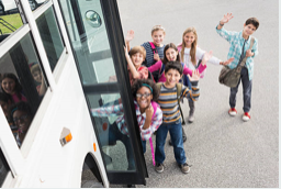 ENFANTS A LA MONTEE DU CAR