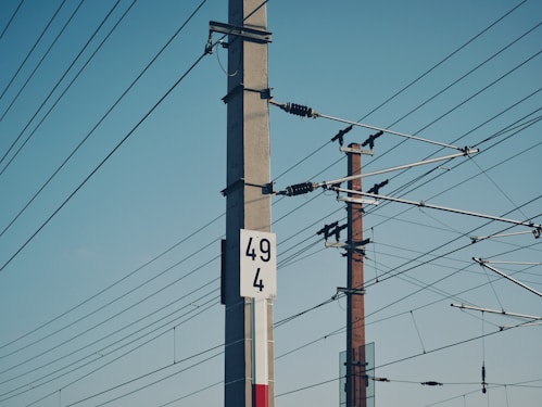 utility pole