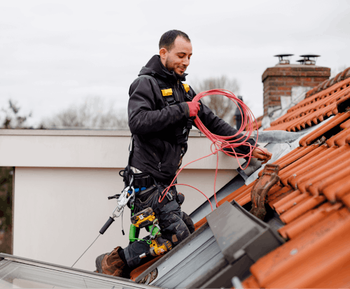 zonnepanelen laten plaatsen