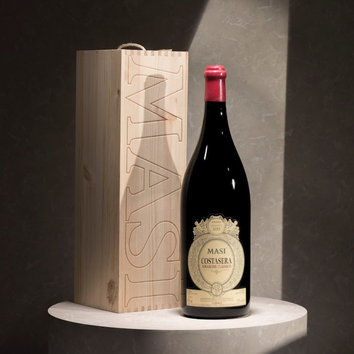 https://www.datocms-assets.com/50627/1647426301-5-4_costasera-2015-jeroboam.jpeg?auto=format&h=700