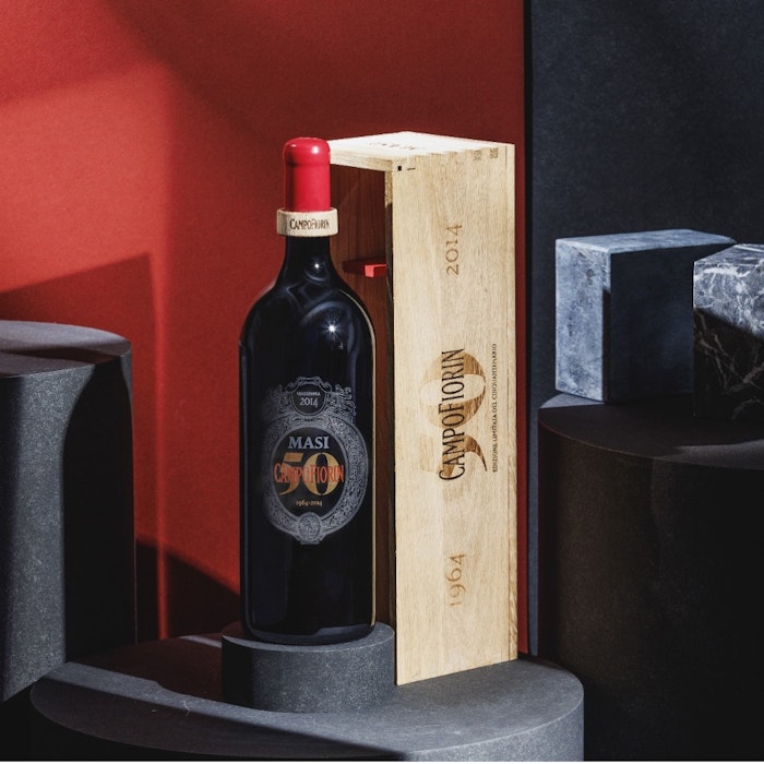 https://www.datocms-assets.com/50627/1655901010-campofiorin-50-magnum-2014_rosso-verona-igt2.jpeg?auto=format&h=700