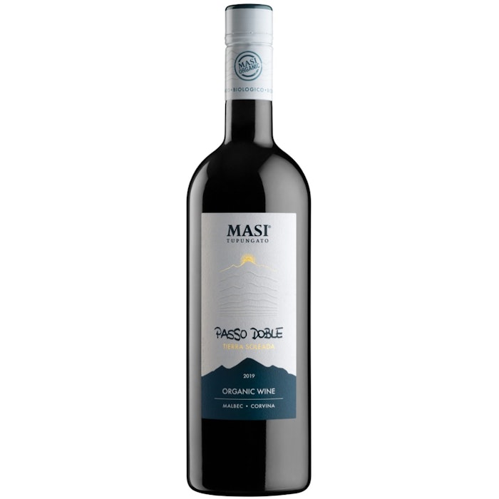 https://www.datocms-assets.com/50627/1655987773-2_passo-doble-rosso-argentina-masi-tupungato3.jpeg?auto=format&h=700