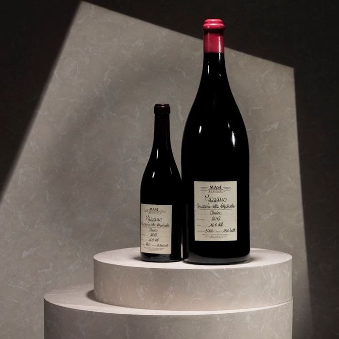 https://www.datocms-assets.com/50627/1657017674-4-1-mazzano-masi-amarone-classico-docg-jeroboam.jpeg?auto=format&h=700