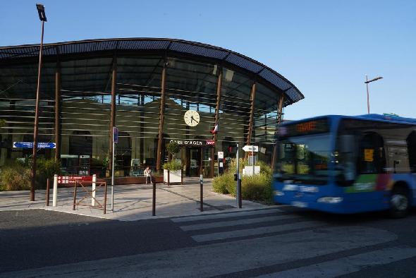 Photo du devant de la Gare