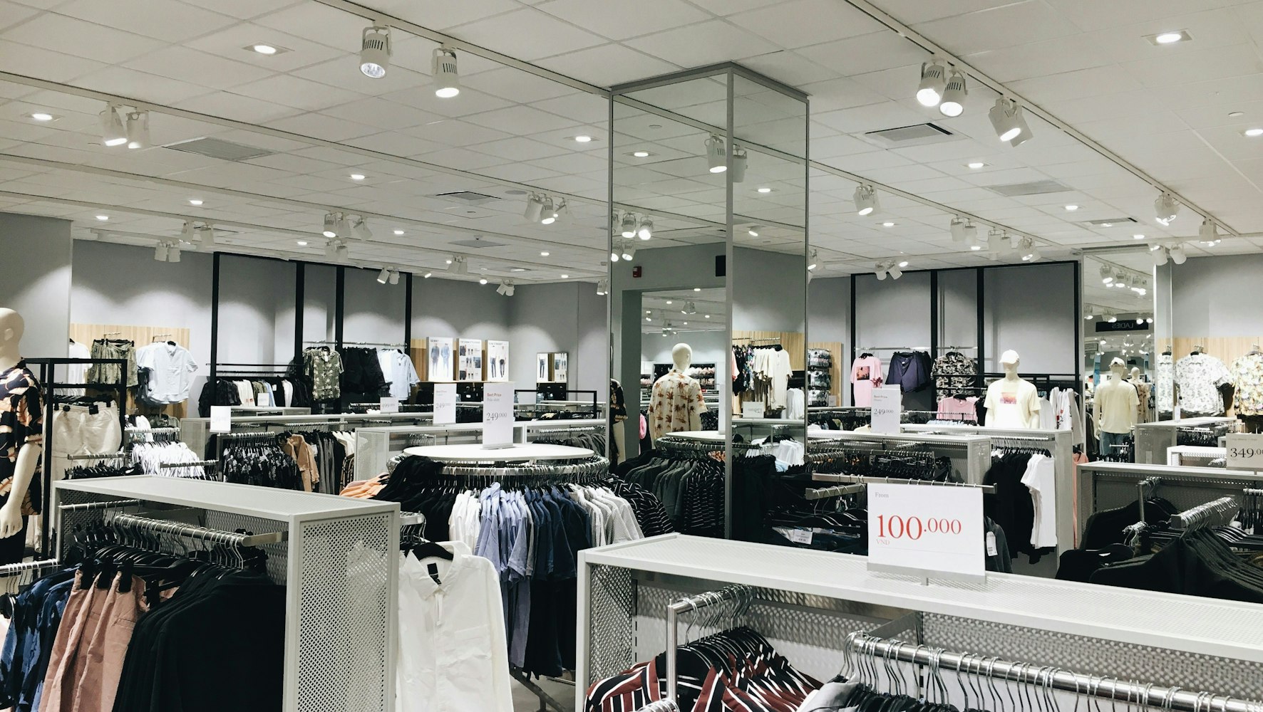 Foto di un negozio di abbigliamento