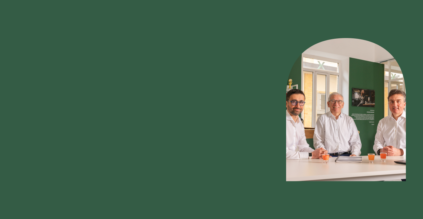 Walter Rizzi, Roberto Nicastro e Marzio Pividori seduti ad un tavolo