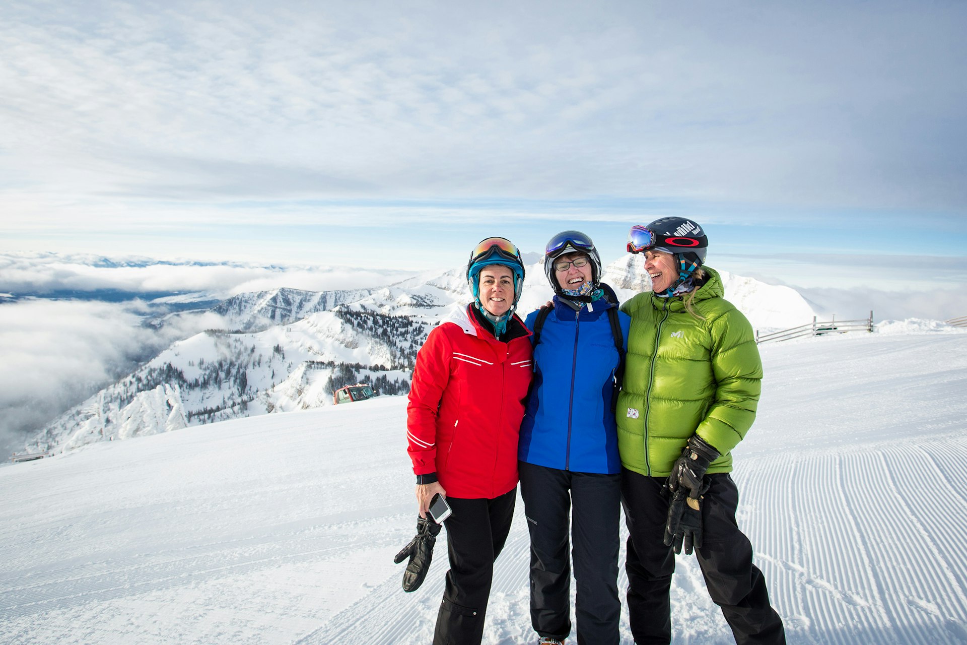 women skiing