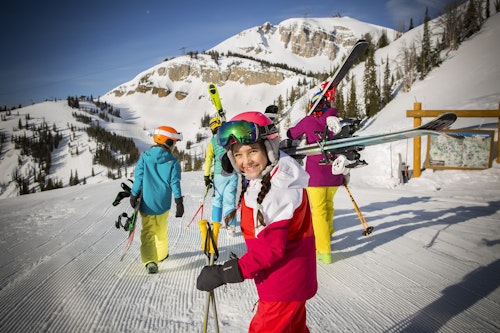 Family skiing