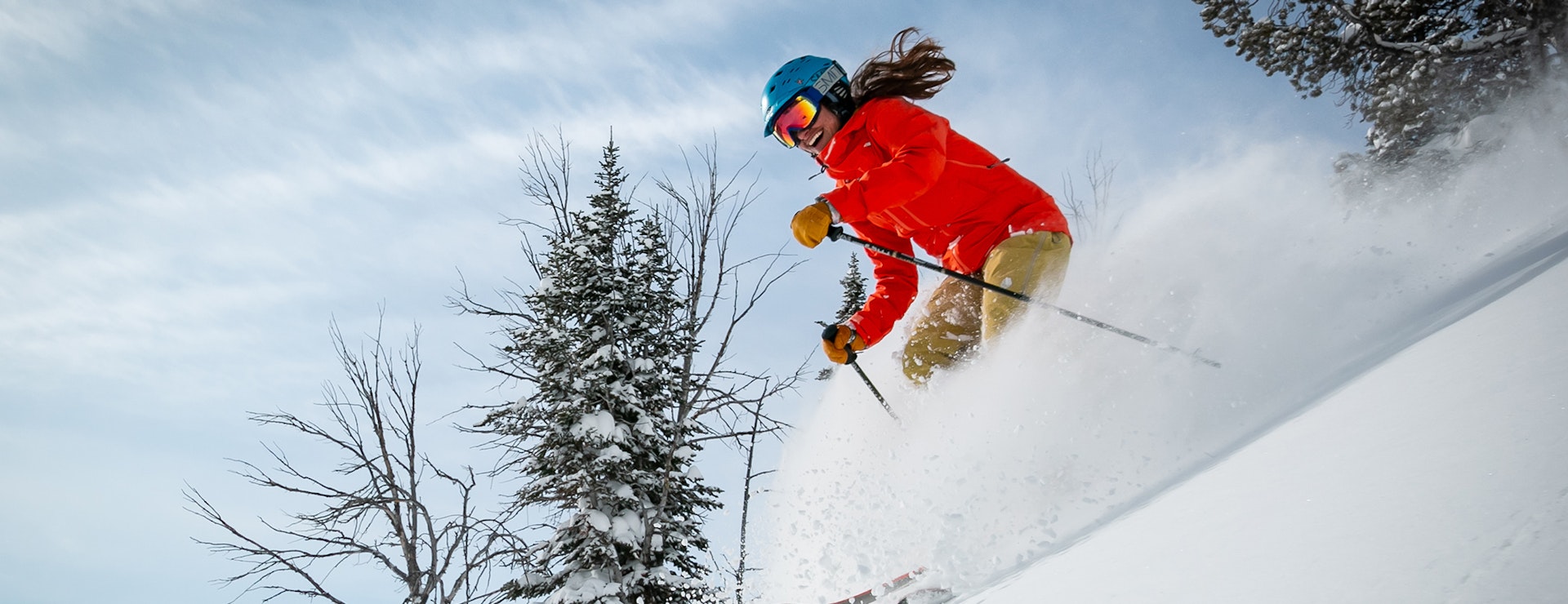 Skiing powder