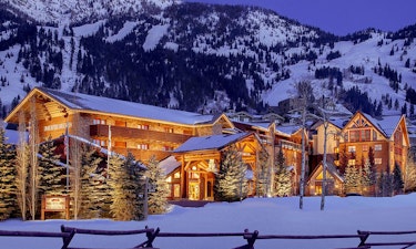 Snake River Lodge and Spa lit up at night