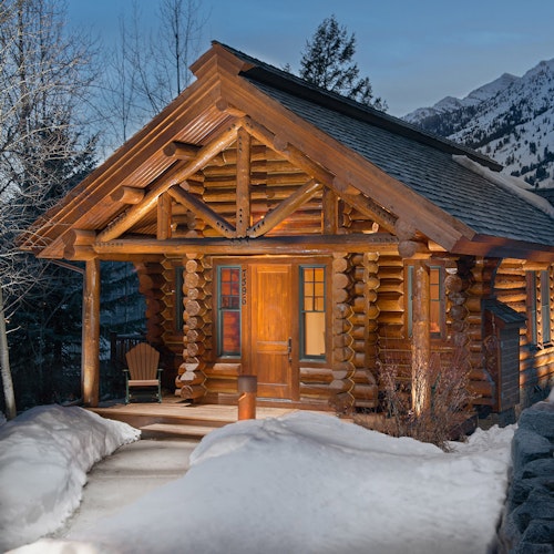 Cozy Granite Ridge cabin at night