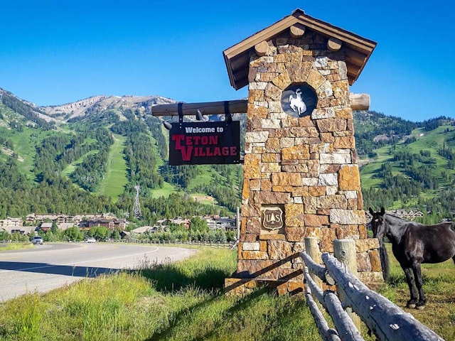 Entrance to Teton Village with Clydesdales