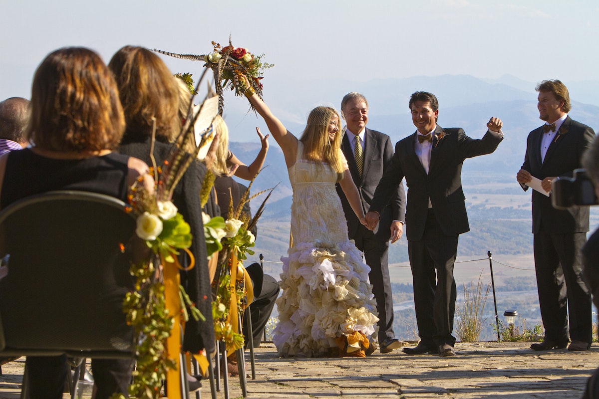 Summer wedding on the deck at Rendezvous