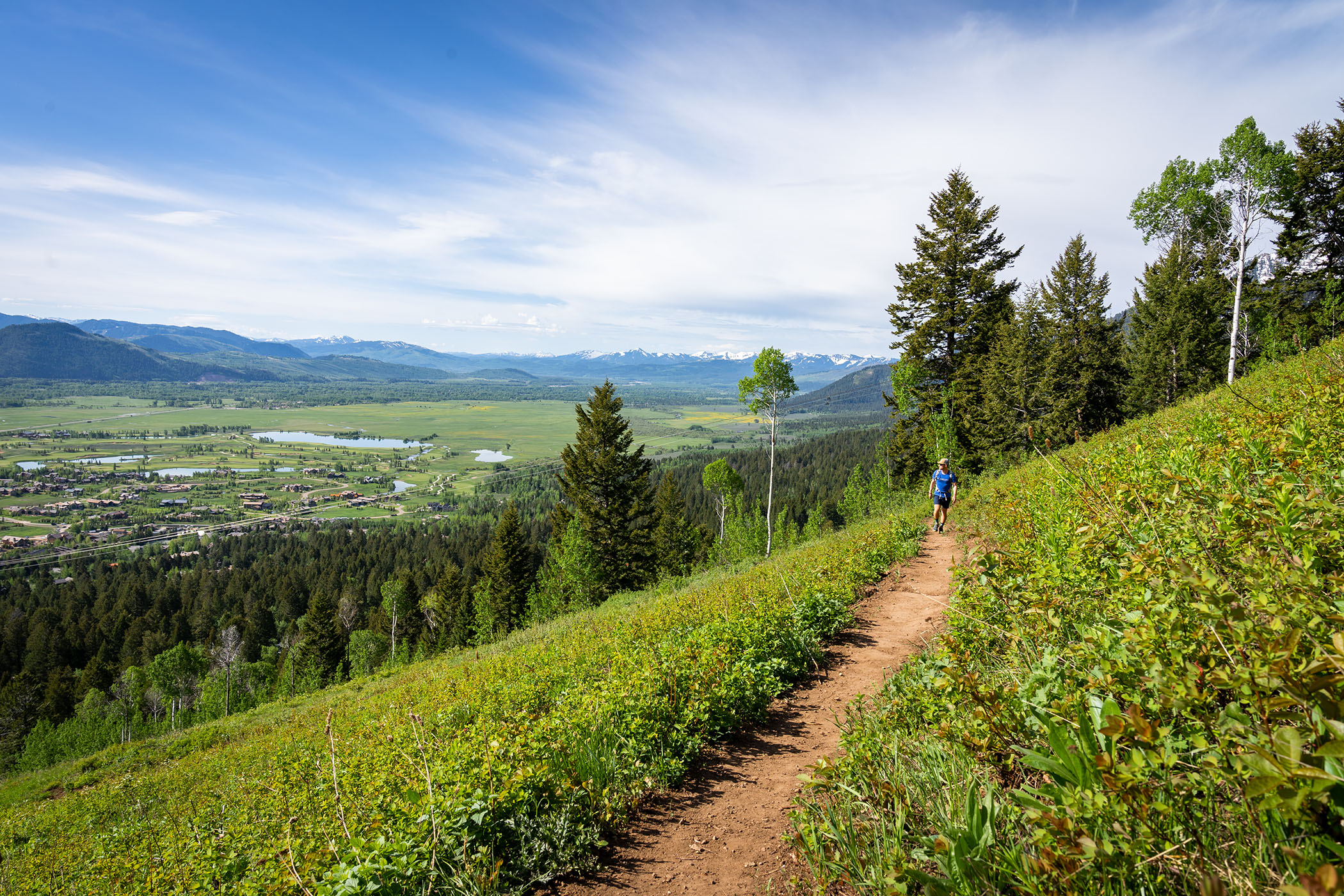 Scenic hike on the lower mountains