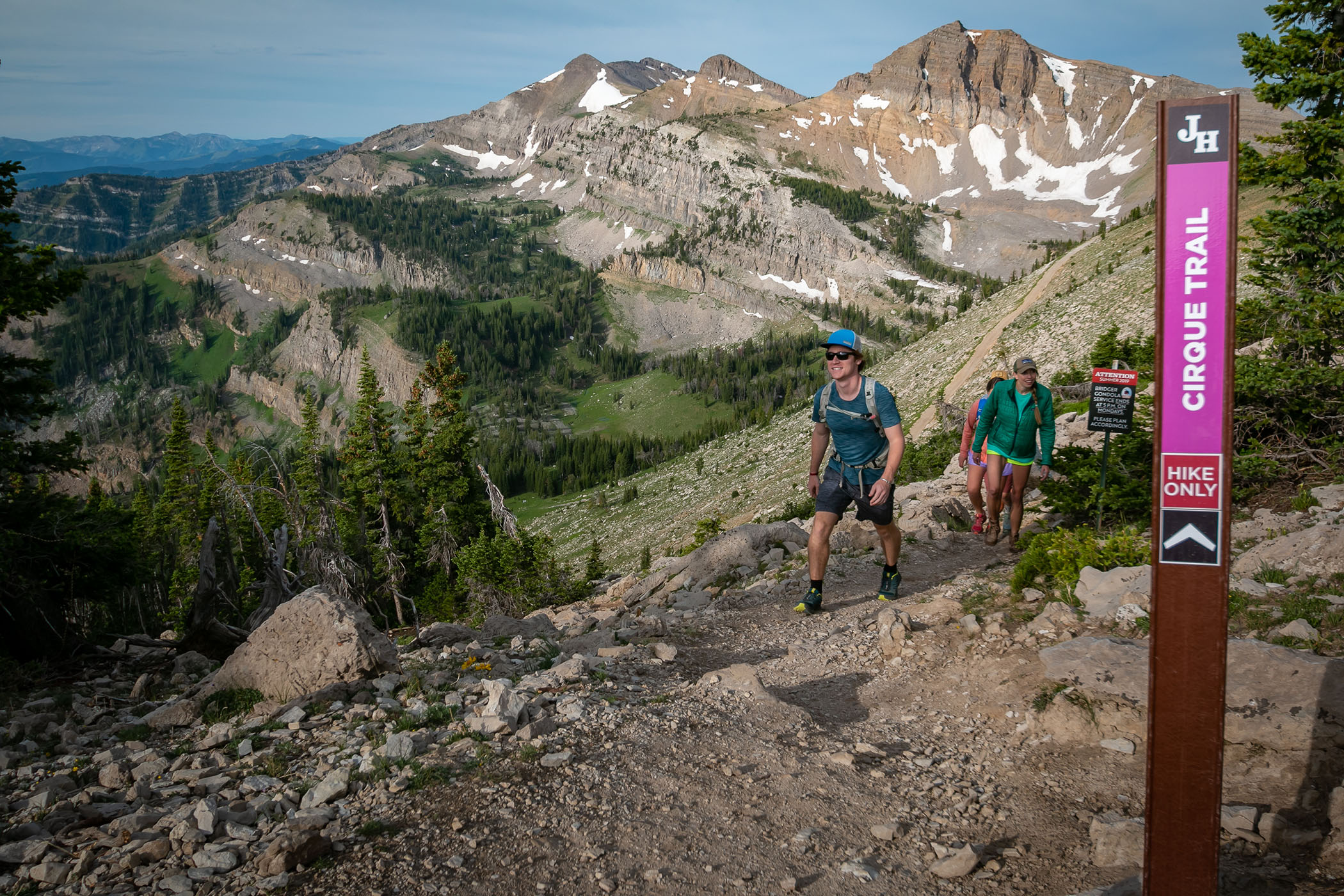 Group hiking the Cirque Trail