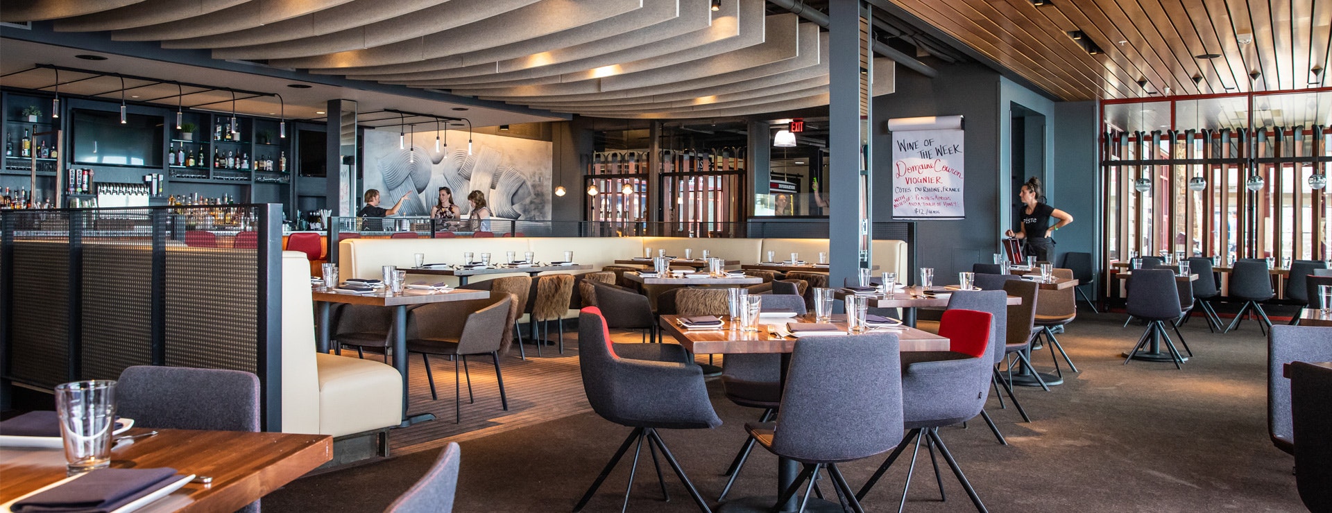 Piste Mountain Bistro interior