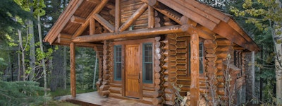 Quaint cabin in the summer