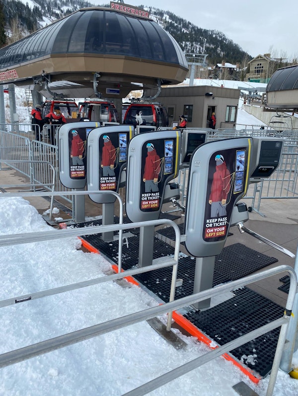 Lift on Left Gates