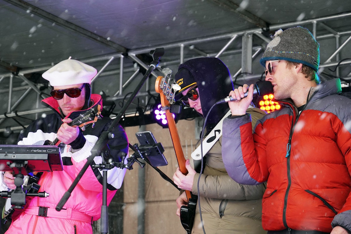 Strumbucket performing at Music Under the Tram in the snow