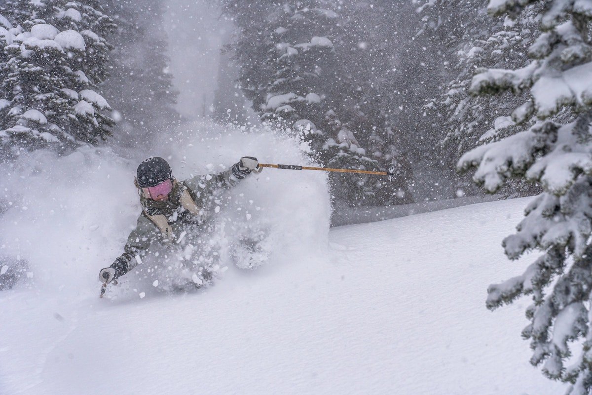 Skiing through powder