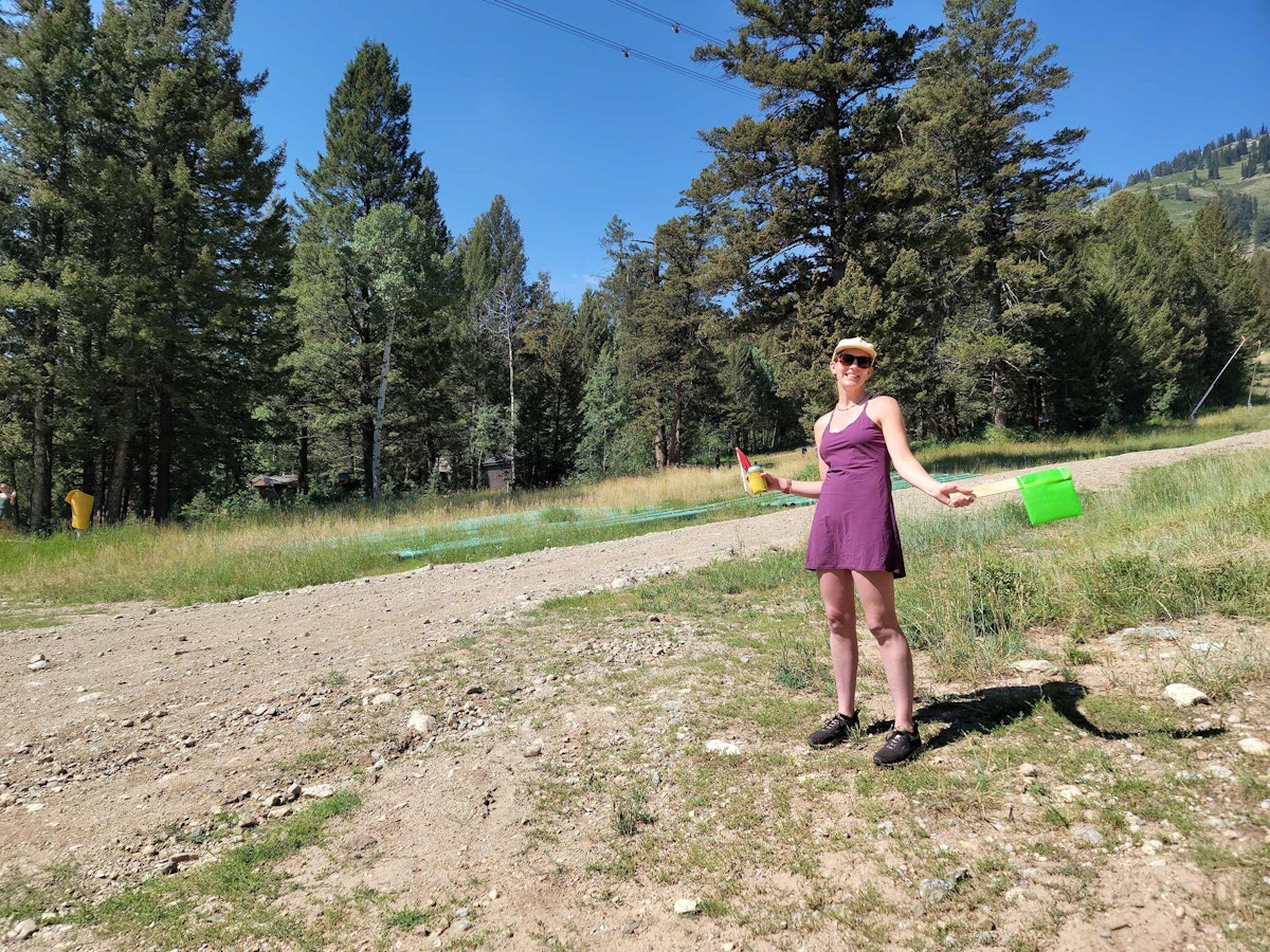 Spotters helped players find their disc, and warned hikers of incoming discs.