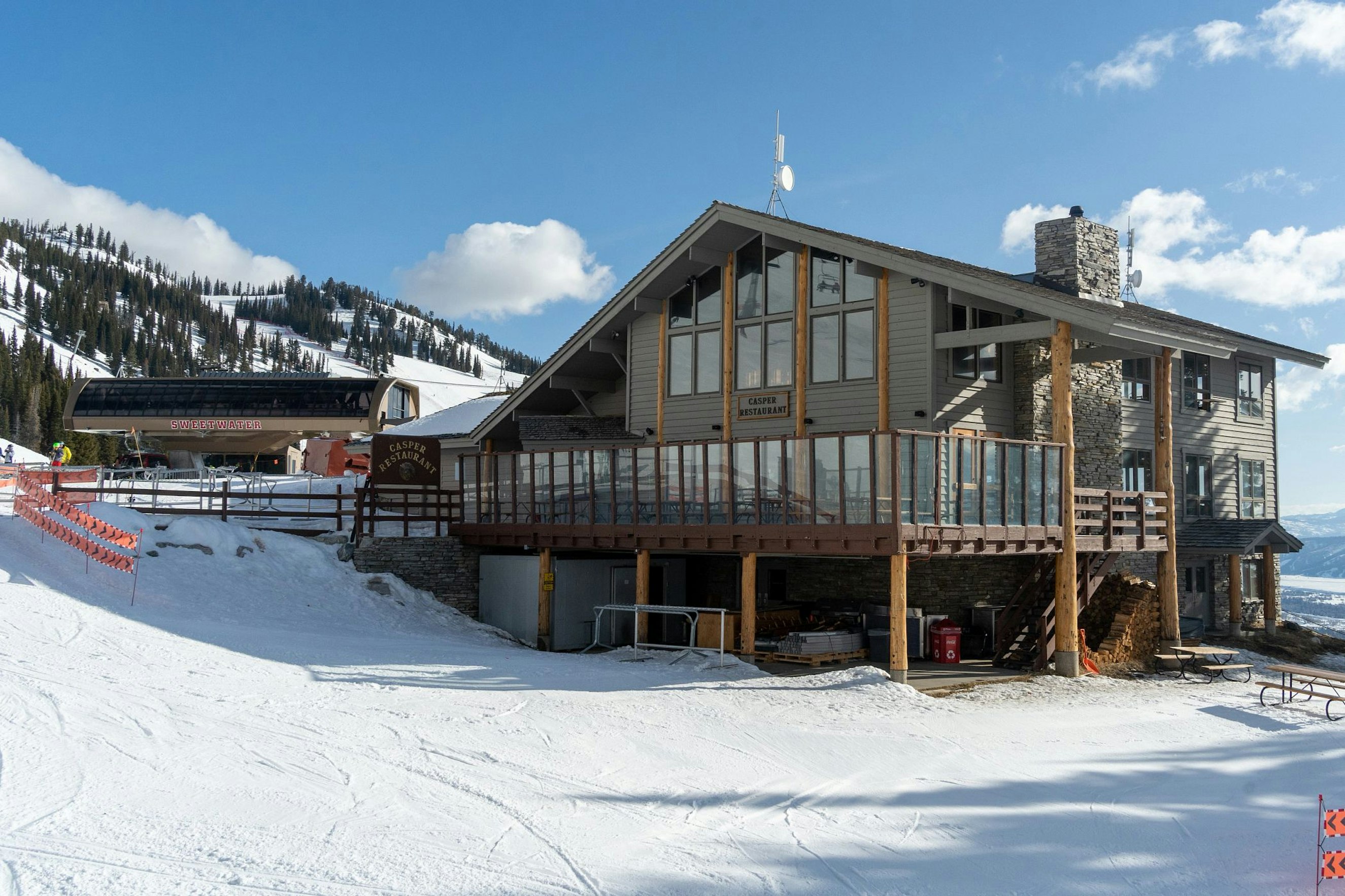 exterior of Casper Restaurant