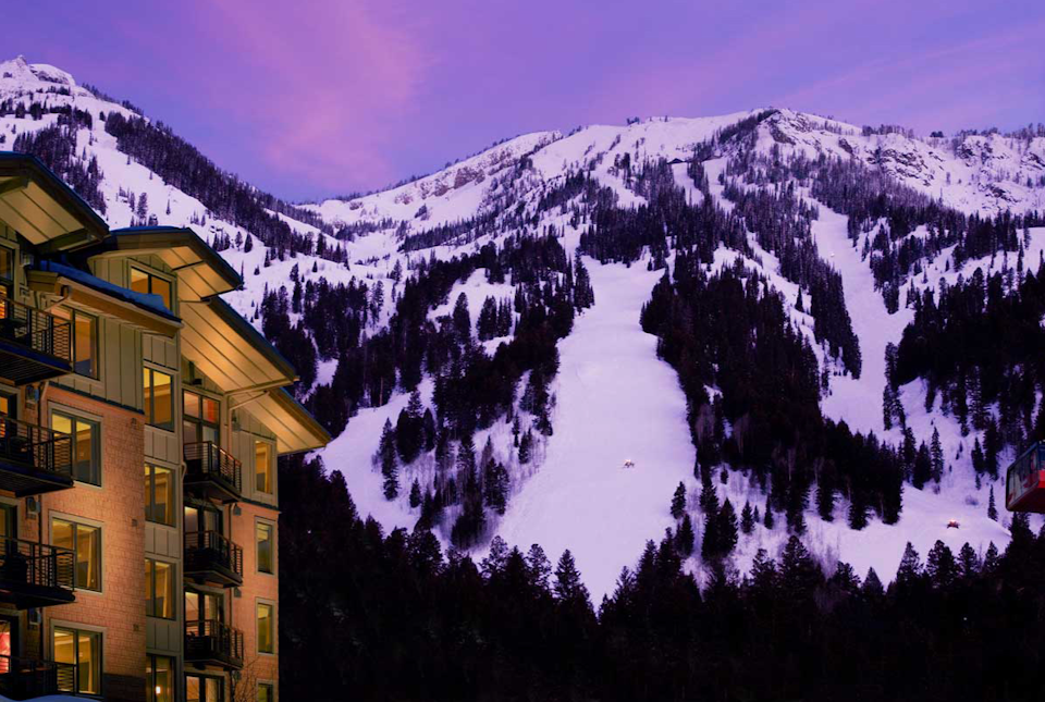 Sunset view of Hotel Terra on the slopes