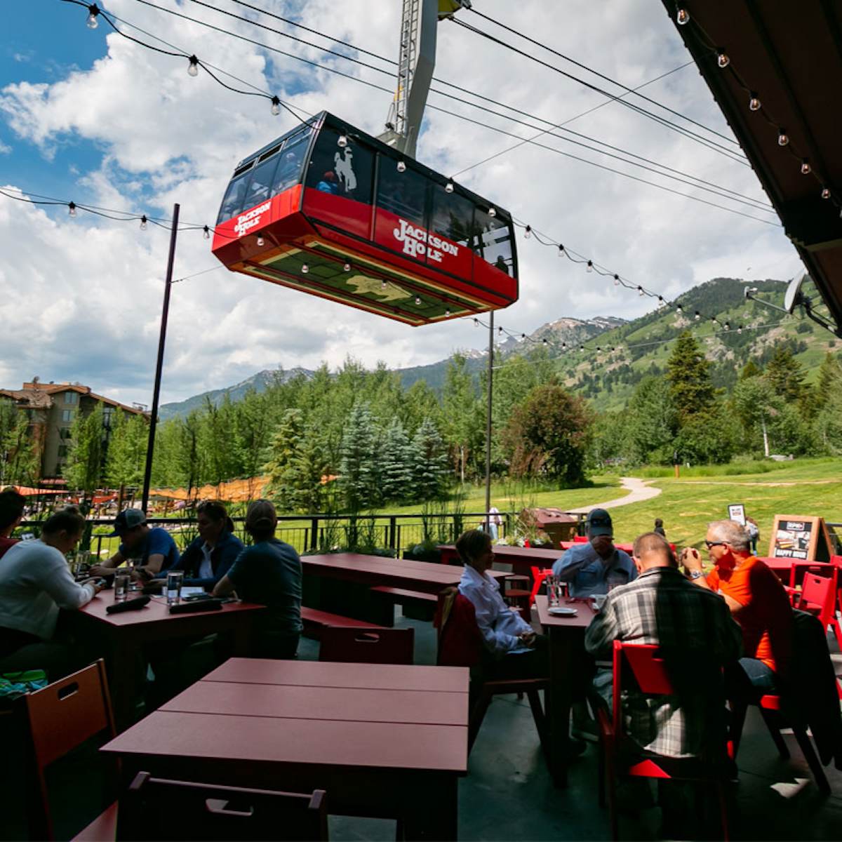 Jackson Hole tram flying above the Tram Dock