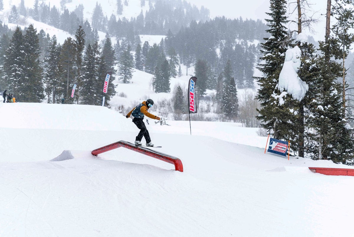 USASA competitor on a rail