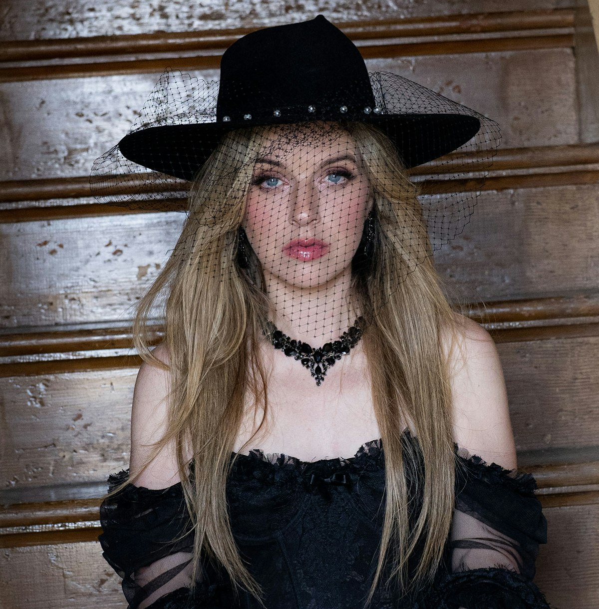 ZZ Ward